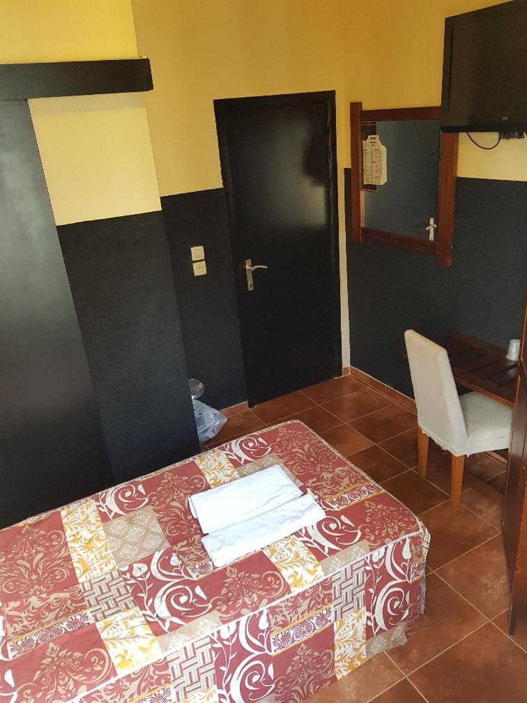 Hotel La Potiniere Schaerbeek Bagian luar foto