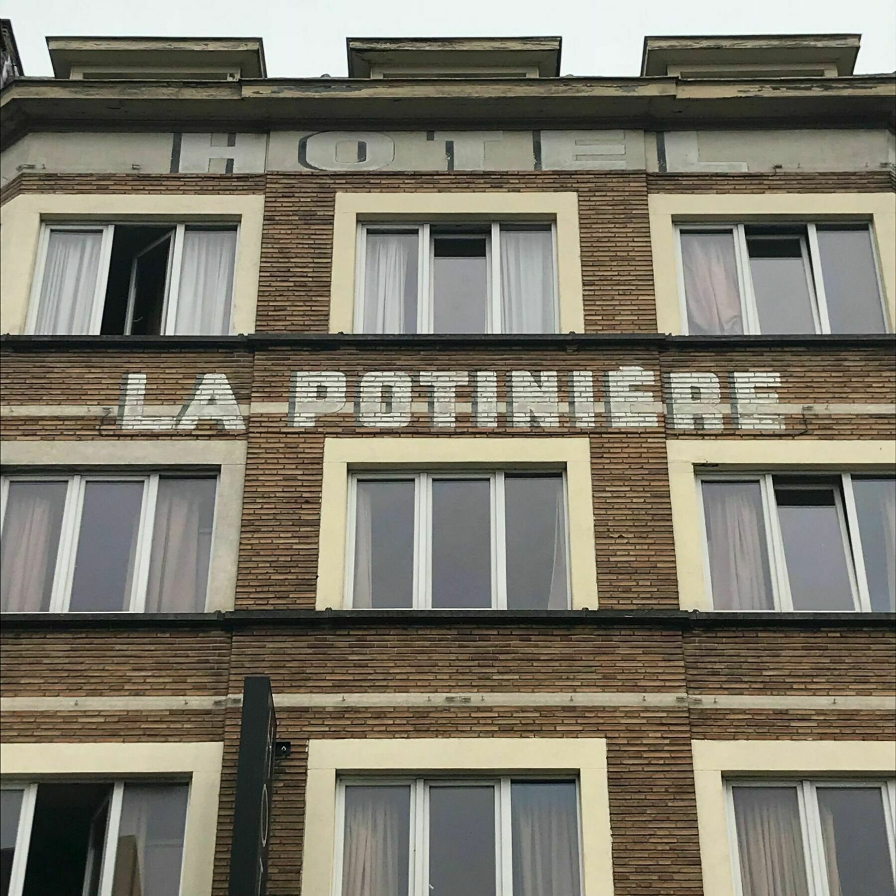 Hotel La Potiniere Schaerbeek Bagian luar foto
