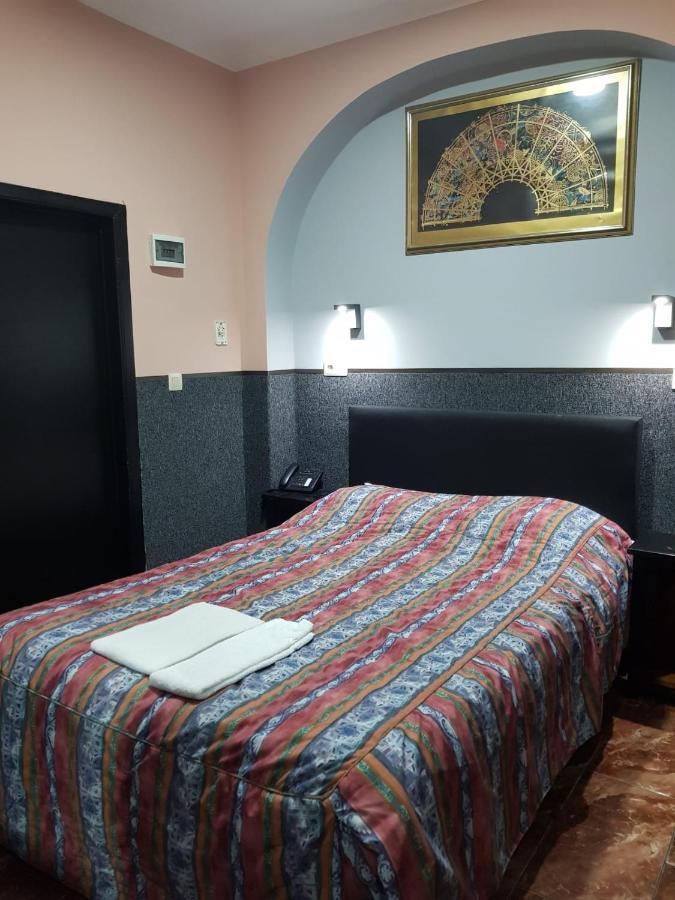 Hotel La Potiniere Schaerbeek Bagian luar foto